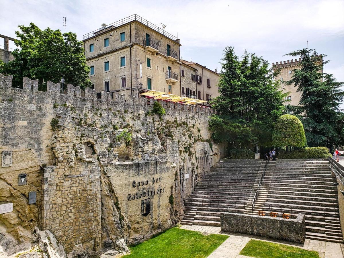 Hotel La Rocca San Marino Luaran gambar