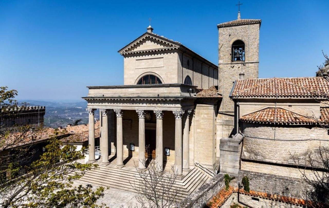 Hotel La Rocca San Marino Luaran gambar