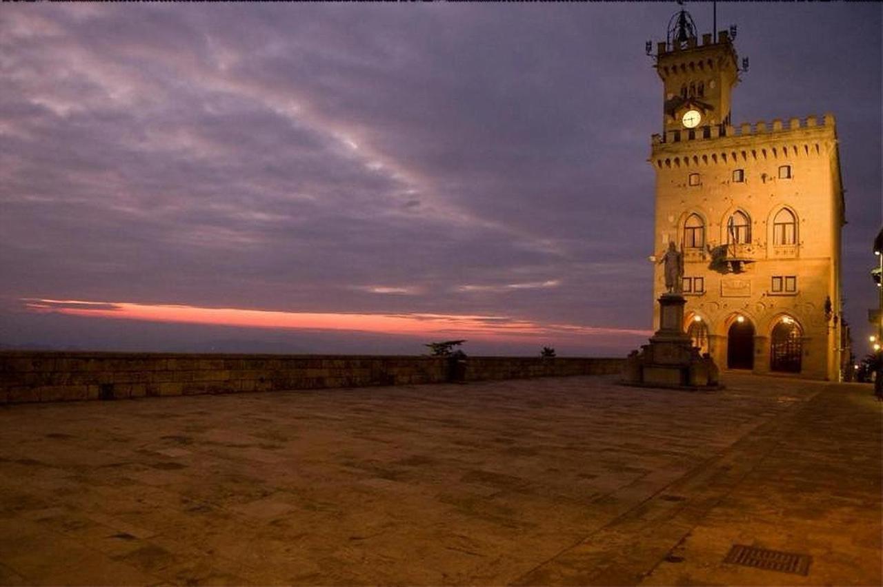 Hotel La Rocca San Marino Luaran gambar